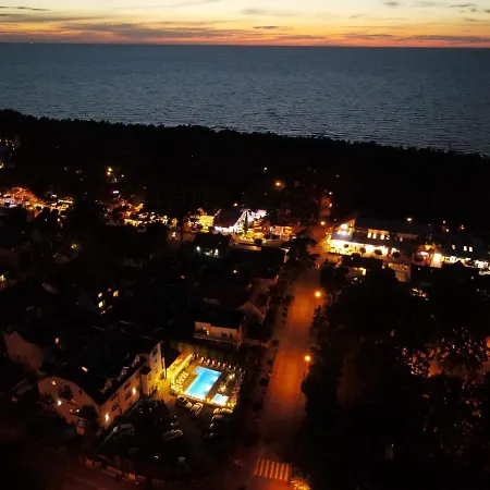 Bed & Breakfast Ambre Mare - Wypoczynek Pod Palmami Pobierowo