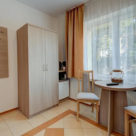 Ambre Mare - Ze Sniadaniem I Basenem 4*