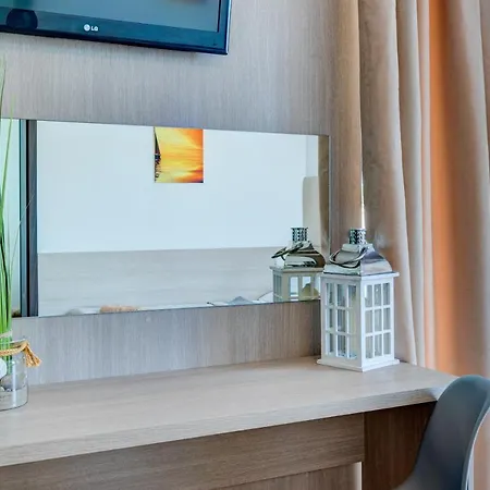 Frühstückspension Ambre Mare - Wypoczynek Pod Palmami