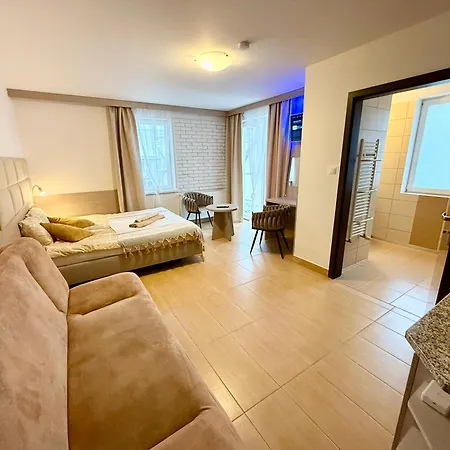Ambre Mare Pobierowo - Noclegi Ze Sniadaniem I Basenem B&B