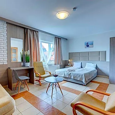 Ambre Mare - Ze Sniadaniem I Basenem Bed & Breakfast 4*