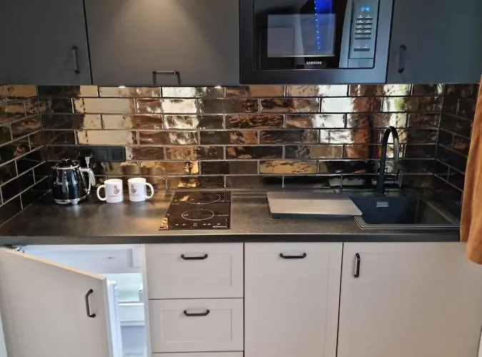 Ambre Mare - Wypoczynek Pod Palmami 住宿加早餐酒店 波别罗沃