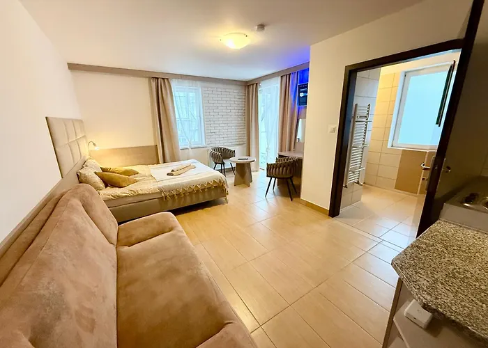 Ambre Mare - Wypoczynek Pod Palmami 住宿加早餐酒店